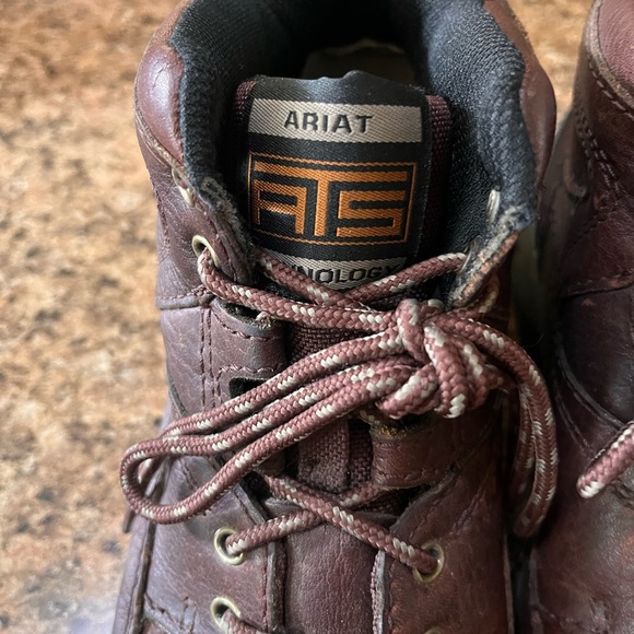 Ariat women’s Brown Lace-Up Leather Boots - Picture 2 of 5